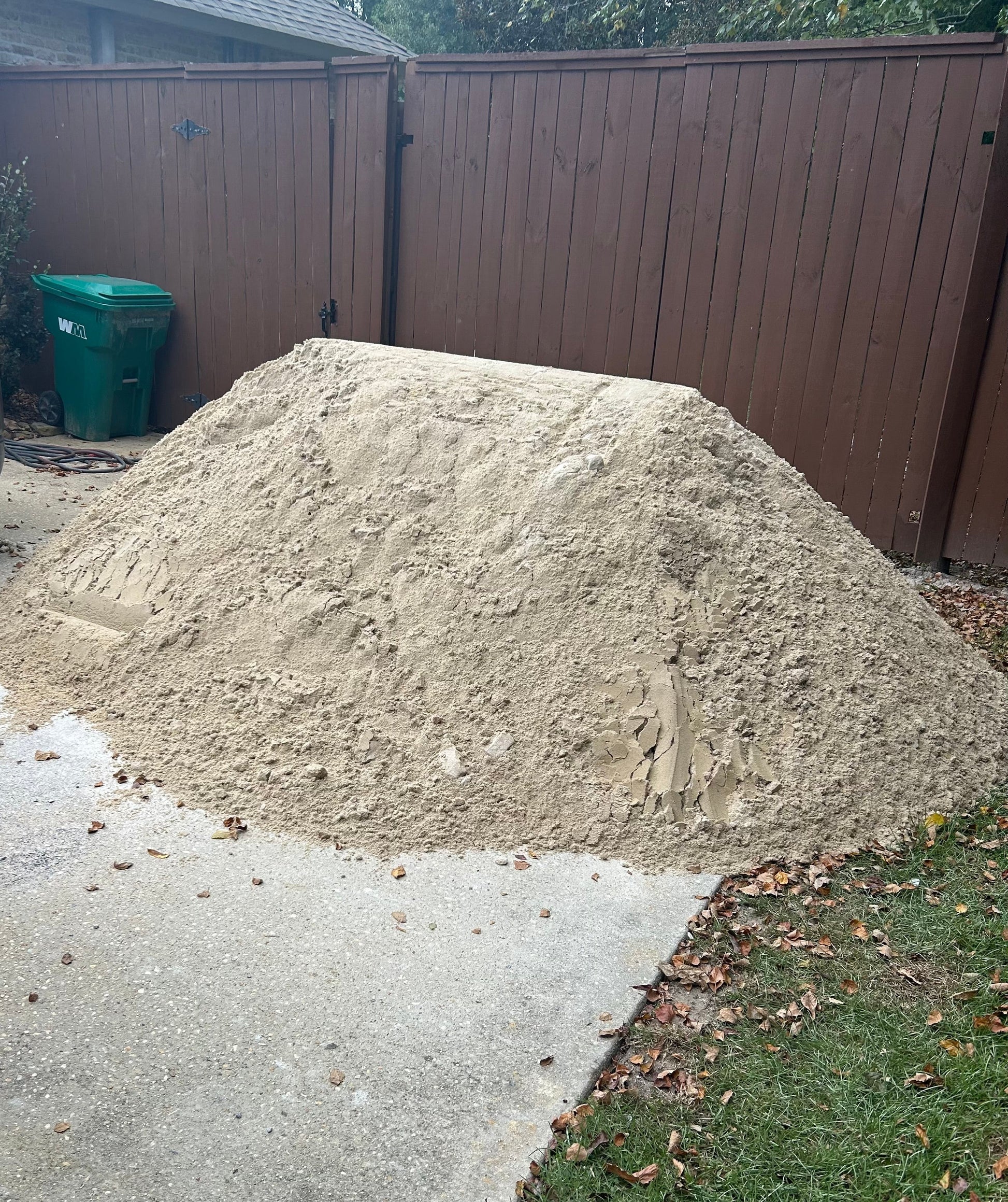 Bulk mason sand delivered by the ton on the Mississippi Gulf Coast
